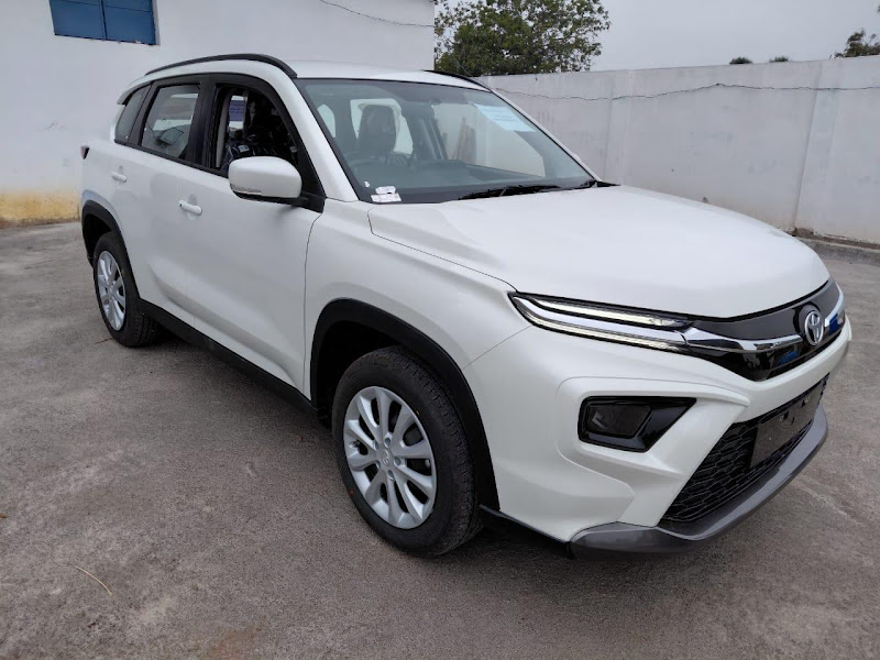 TOYOTA URBAN CRUISER HYRYDER - 2026