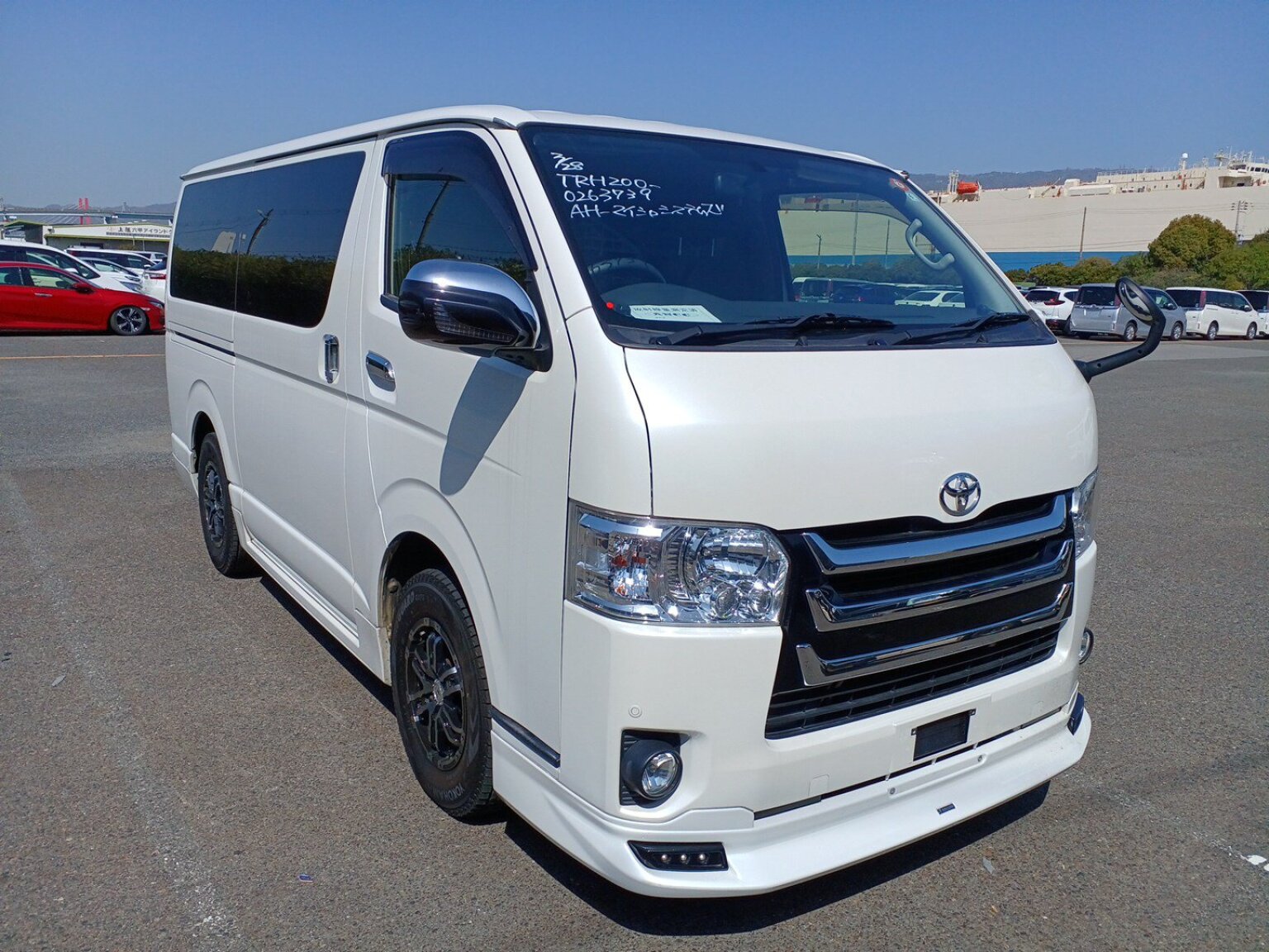 TOYOTA HIACE - 2017