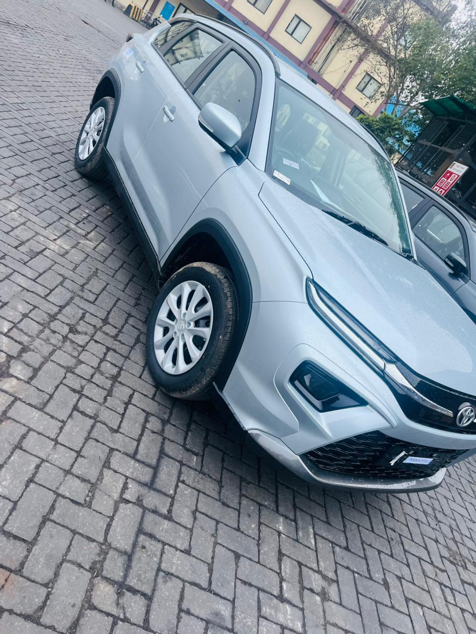 TOYOTA URBAN CRUISER HYRYDER - 2026