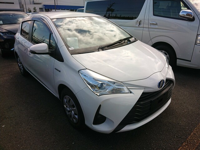 TOYOTA VITZ - 2020